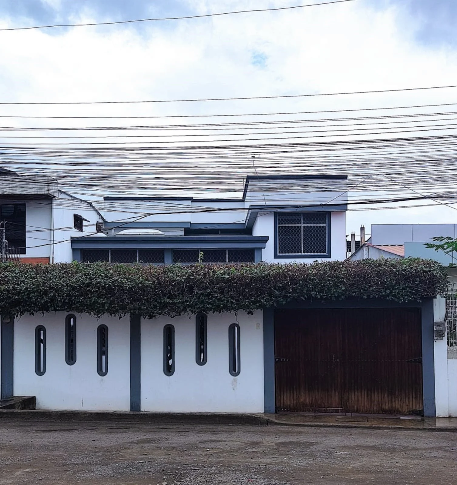 Casa en Venta en Portoviejo 4 habitaciones enorme tamaño, Ecuador